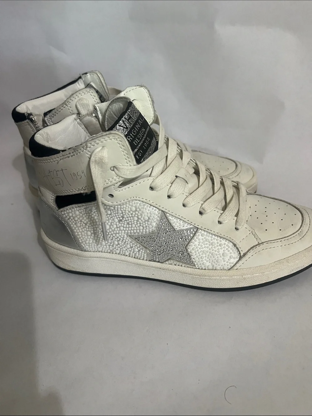 Vintage Havana White Sneakers with Silver Glitter Patch